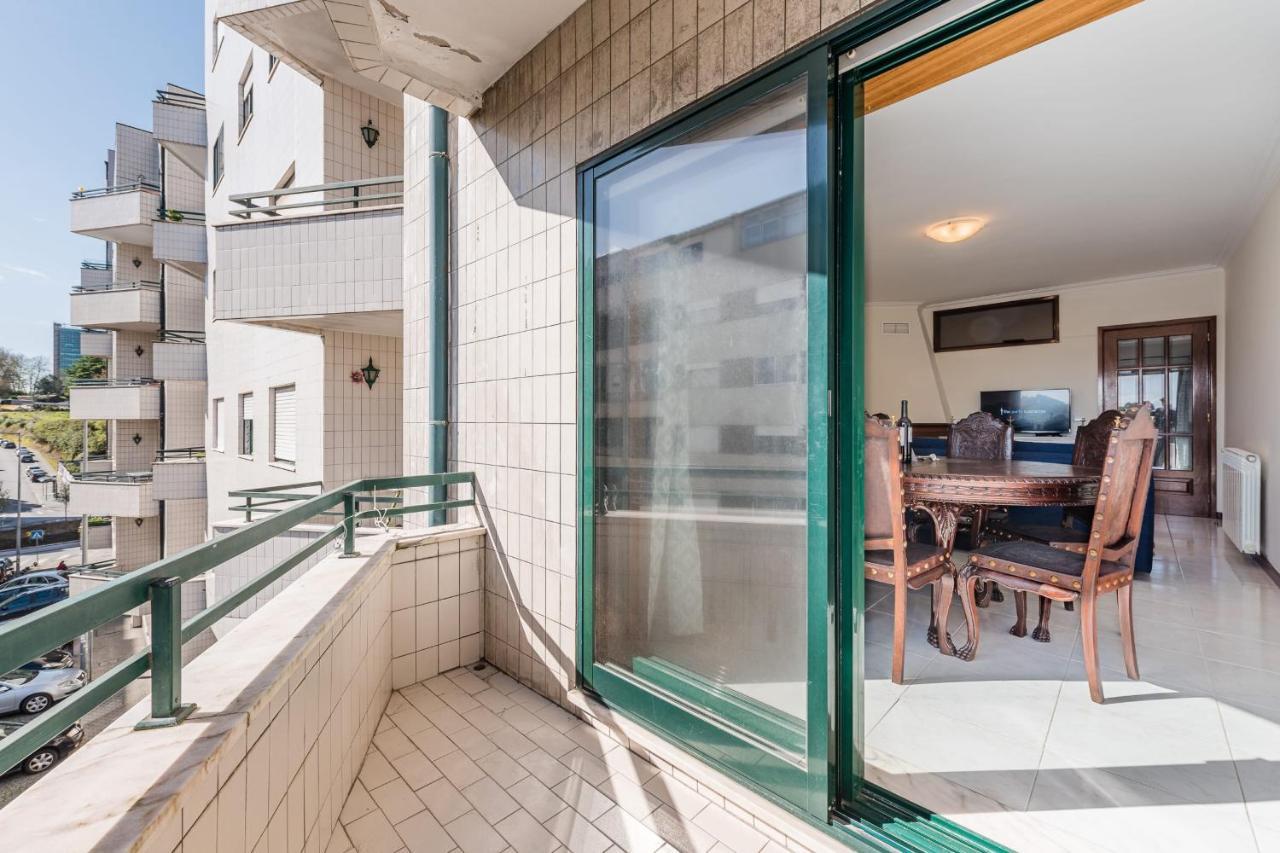 Guestready - Back To Deep Cobalt Apartment บีลาโนวาเดกายา ภายนอก รูปภาพ